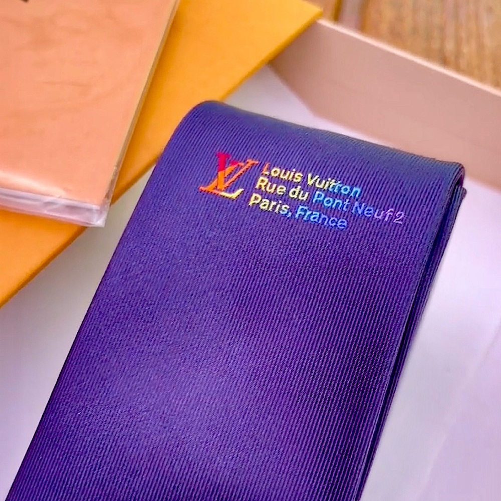 🎁LV HOLIDAY 26’🎁🆕💯LOUIS VUITTON VIRGIL ABLOH RUNWAY SUNSHINE MOTIF TIE🌞🔥 - Picture 7 of 17